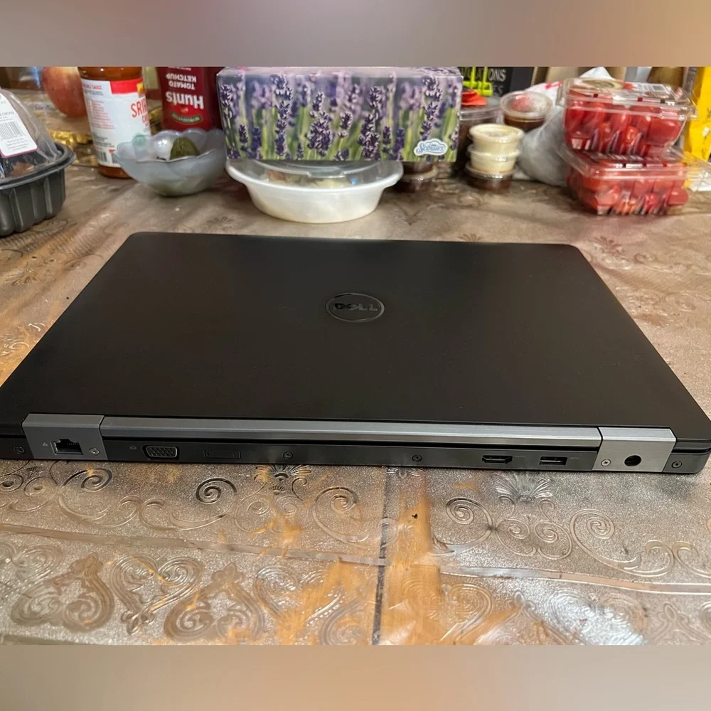 Dell Latitude E5570 Laptop 15.6inch/ intel i5-6300/ 8GB RAM/ 256GB SSD